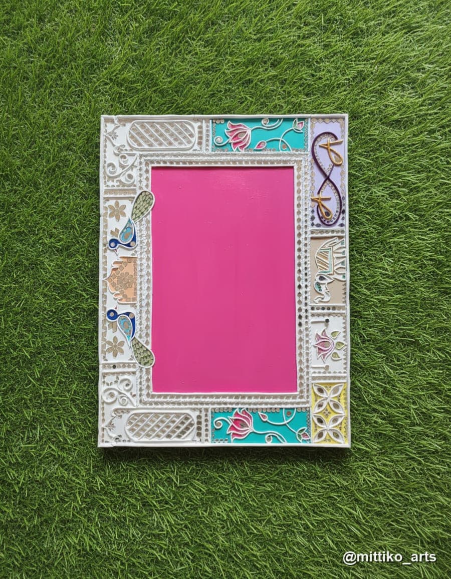 Pestal Shape Wedding Photo Frame – Ivory & Teal Animal Motifs