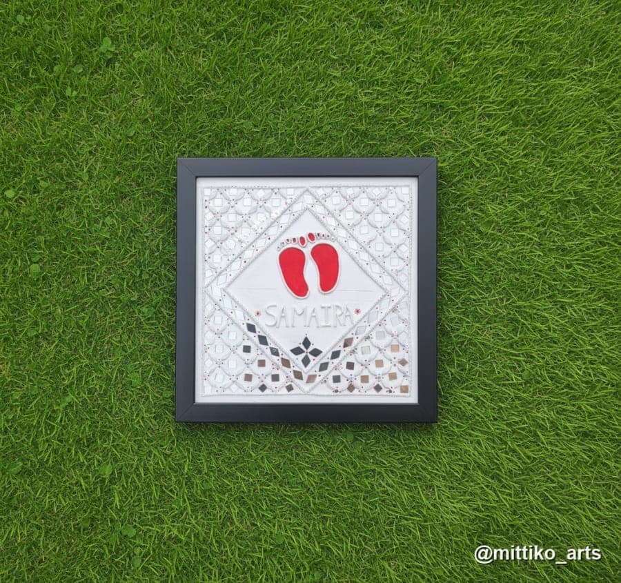 Square Diamond Footprint Baby Frame – Ivory Mosaic