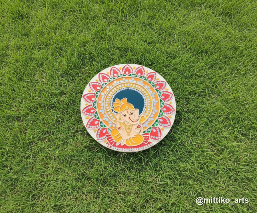 Floral Mandala Ganesha Wall Plate – Ivory & Pink Petals