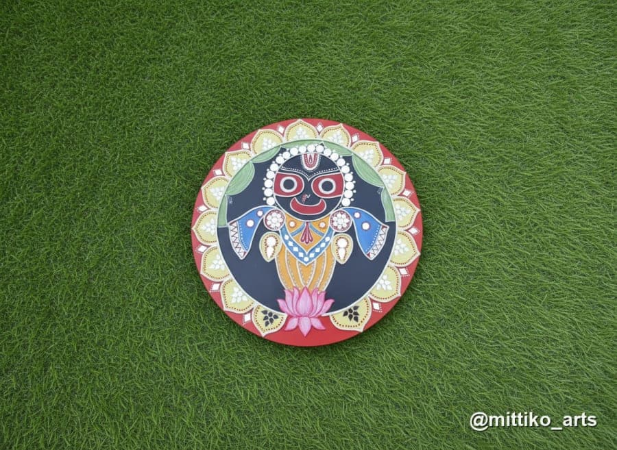 Standing Jagannathji on Lotus Wall Plate – Cream & Red Mandala